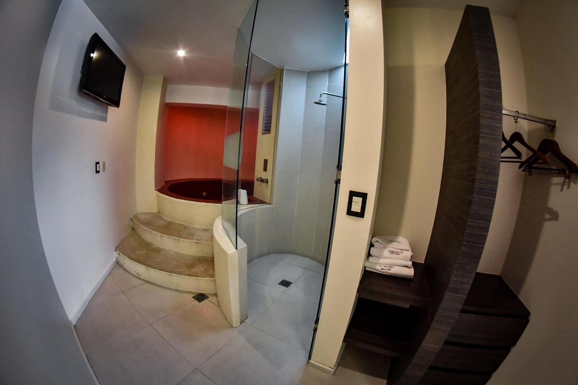 La Moraleja Love hotel Mexico City