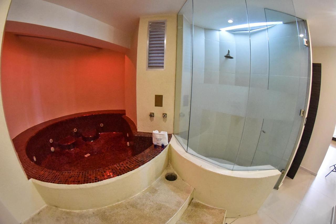 La Moraleja Love hotel